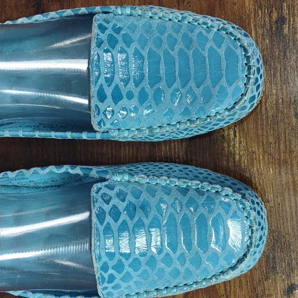 AJ Valenci Embossed Leather Wedge Mocs - Picture 3 of 11